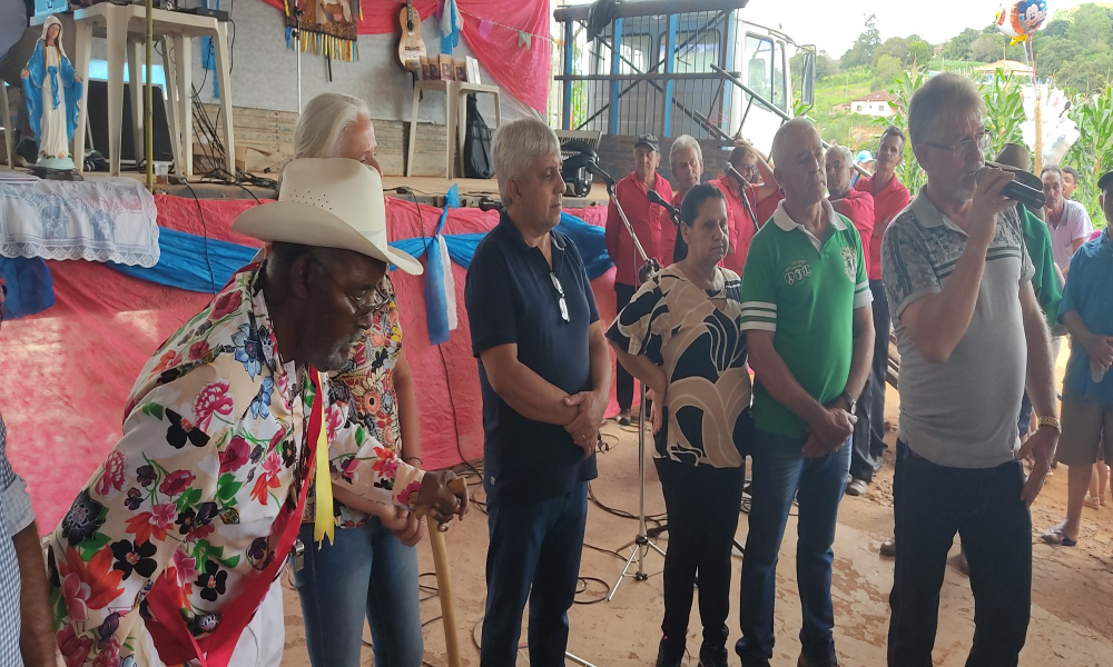 ENCONTRO FOLCLÓRICO NO BAIRRO POSSES DA SERRA