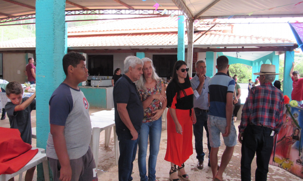 ENCONTRO FOLCLÓRICO NO BAIRRO POSSES DA SERRA