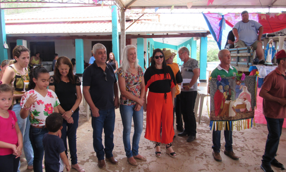 ENCONTRO FOLCLÓRICO NO BAIRRO POSSES DA SERRA