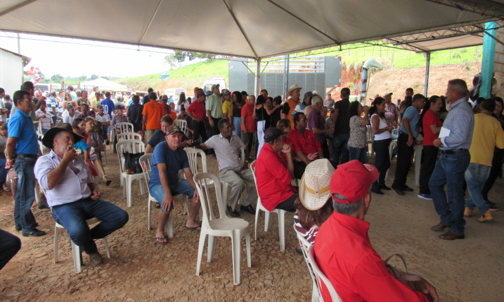 ENCONTRO FOLCLÓRICO NO BAIRRO POSSES DA SERRA