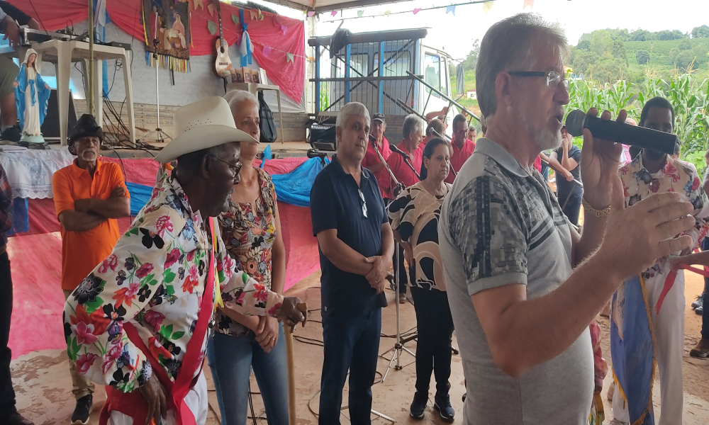 ENCONTRO FOLCLÓRICO NO BAIRRO POSSES DA SERRA