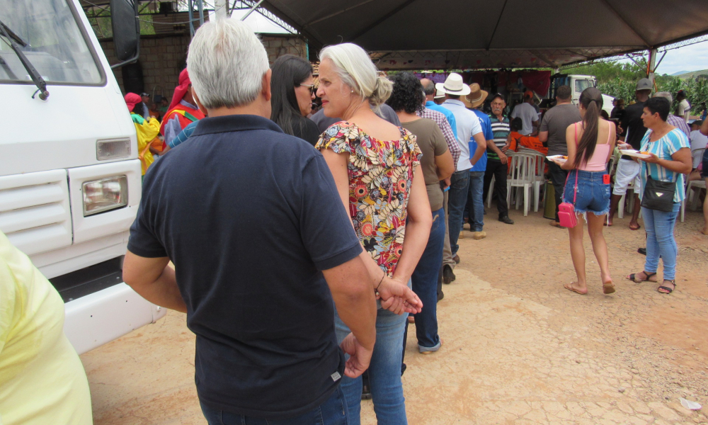 ENCONTRO FOLCLÓRICO NO BAIRRO POSSES DA SERRA