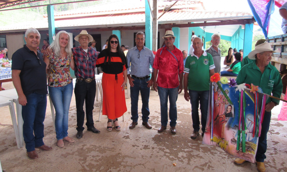 ENCONTRO FOLCLÓRICO NO BAIRRO POSSES DA SERRA