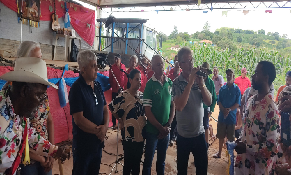 ENCONTRO FOLCLÓRICO NO BAIRRO POSSES DA SERRA