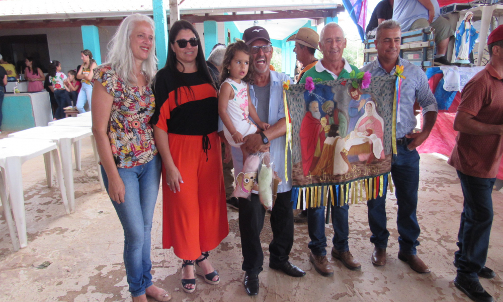 ENCONTRO FOLCLÓRICO NO BAIRRO POSSES DA SERRA