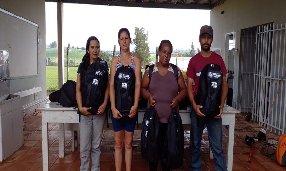 ENTREGA DO KIT ESCOLAR DAS ESCOLAS DA REDE MUNICIPAL