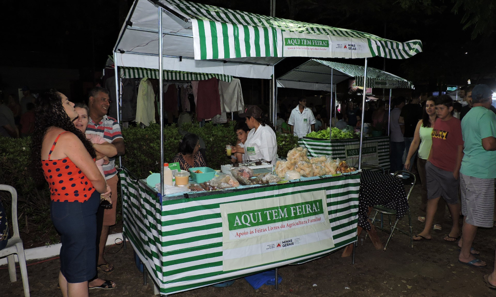 EM NOITE DE ESTREIA, FEIRA NOTURNA DE MONTE BELO FOI SUCESSO DE PÚBLICO E DE SABORES! 