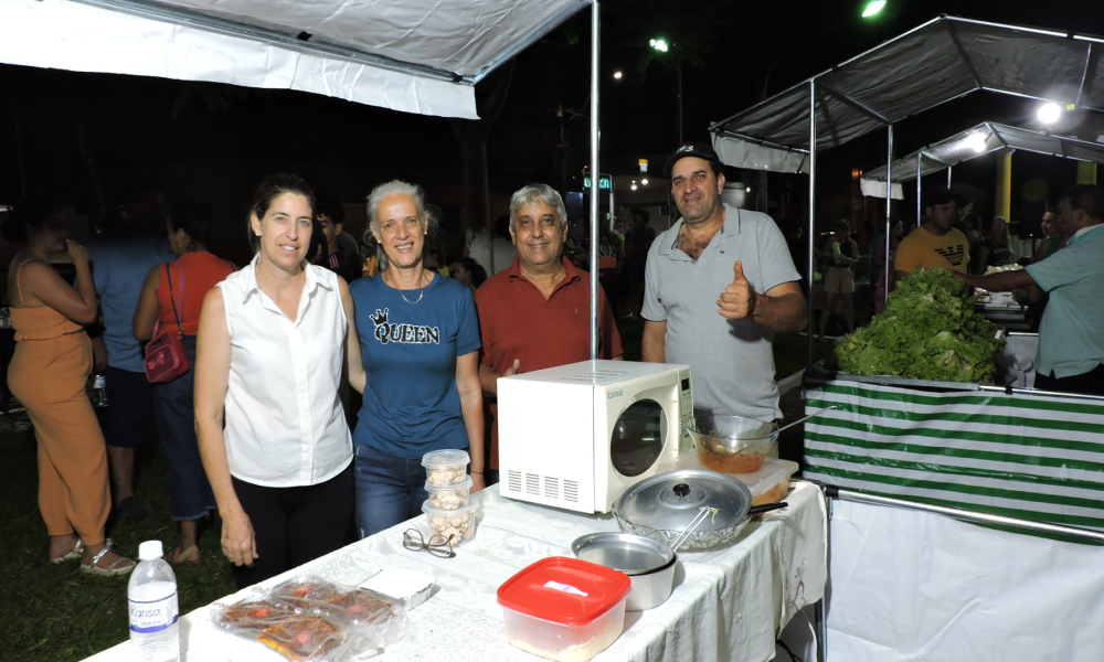 EM NOITE DE ESTREIA, FEIRA NOTURNA DE MONTE BELO FOI SUCESSO DE PÚBLICO E DE SABORES! 