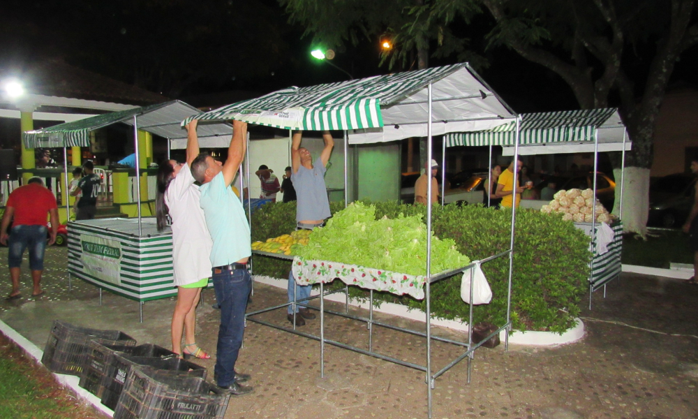 EM NOITE DE ESTREIA, FEIRA NOTURNA DE MONTE BELO FOI SUCESSO DE PÚBLICO E DE SABORES! 