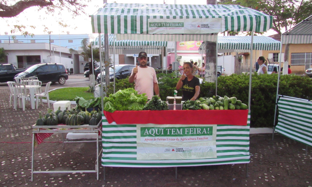 EM NOITE DE ESTREIA, FEIRA NOTURNA DE MONTE BELO FOI SUCESSO DE PÚBLICO E DE SABORES! 