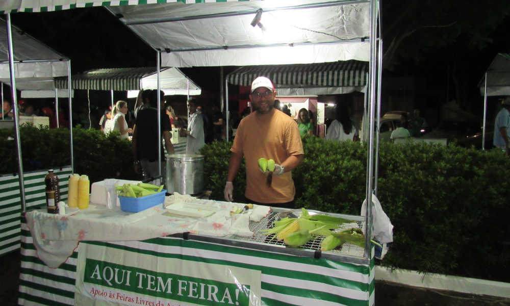 EM NOITE DE ESTREIA, FEIRA NOTURNA DE MONTE BELO FOI SUCESSO DE PÚBLICO E DE SABORES! 