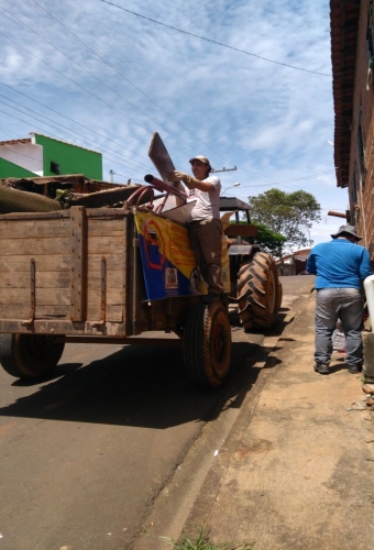 Projeto Cata Trecos no Distrito de Juréia e Bairro Santa Rita de Monte Belo 