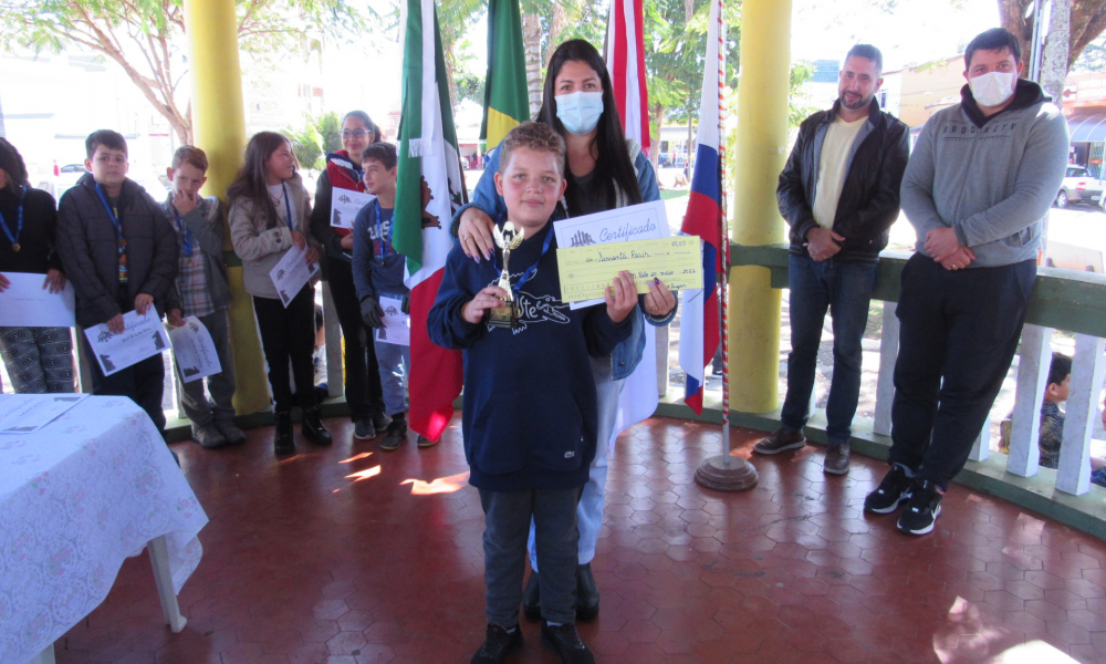 ENXADRISTAS DE MONTE BELO NO CAMPEONATO BRASILEIRO DE XADREZ ESCOLAR -  Prefeitura Municipal de Monte Belo - MG - Prefeitura de Monte Belo - MG