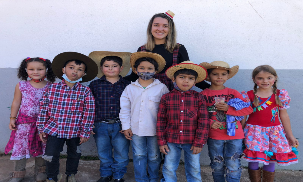 FESTA JUNINA E JULINA NAS ESCOLAS MUNICIPAIS