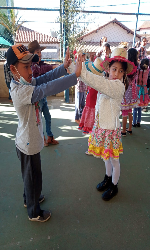 FESTA JUNINA E JULINA NAS ESCOLAS MUNICIPAIS