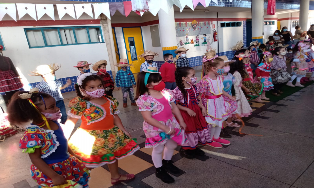 FESTA JUNINA E JULINA NAS ESCOLAS MUNICIPAIS