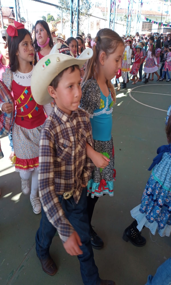 FESTA JUNINA E JULINA NAS ESCOLAS MUNICIPAIS